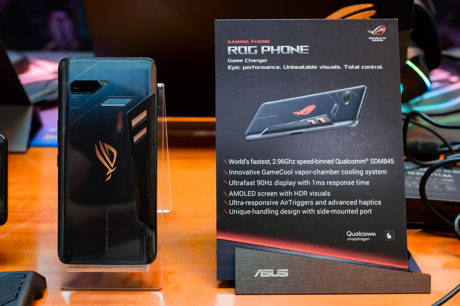 Первый взгляд на геймерский смартфон ASUS ROG Phone - 2