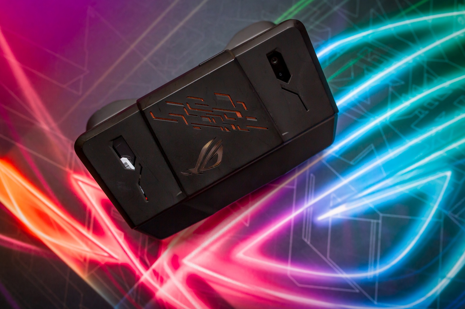 Первый взгляд на геймерский смартфон ASUS ROG Phone - 22