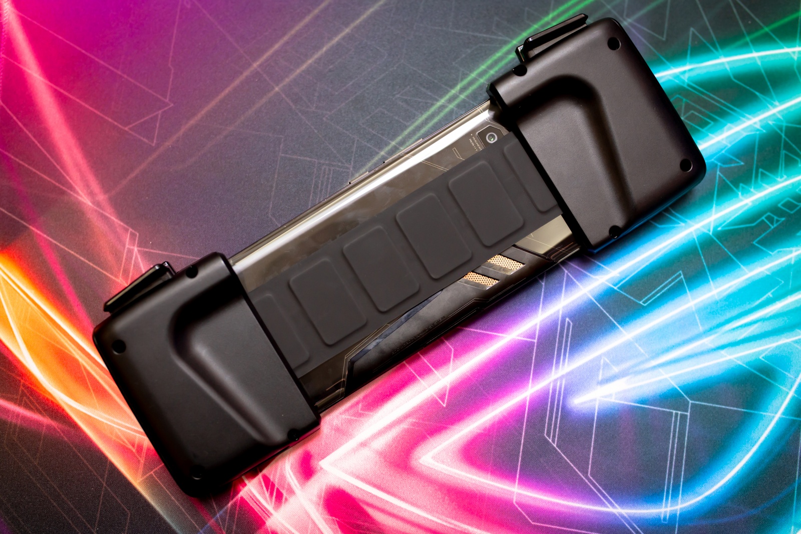 Первый взгляд на геймерский смартфон ASUS ROG Phone - 30 Первый взгляд на геймерский смартфон ASUS ROG Phone - 30