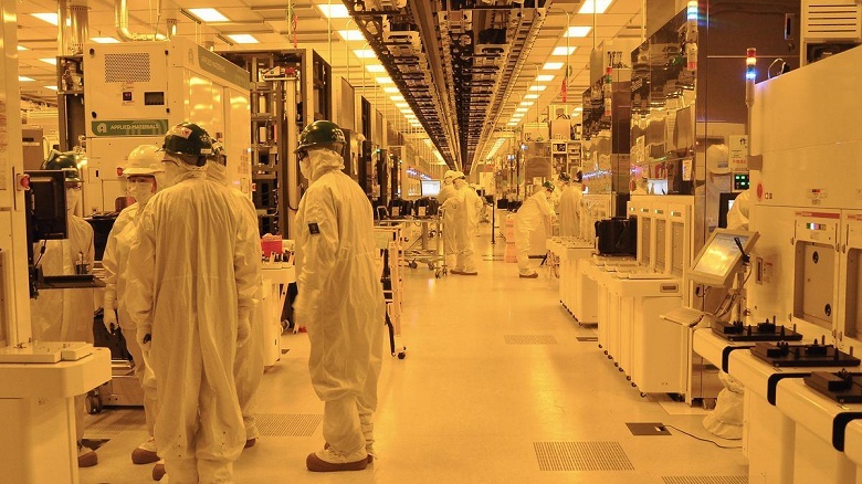 Globalfoundries параллельно осваивает нормы 7 и 22 нм - 1 Globalfoundries параллельно осваивает нормы 7 и 22 нм
