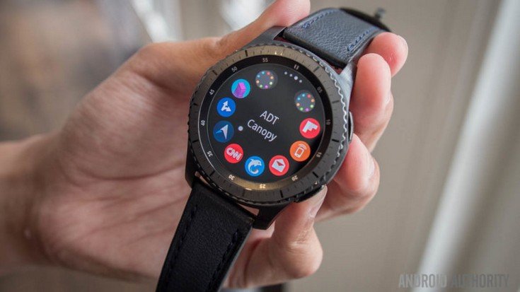 Нет, Samsung пока не собирается выпускать умные часы с Wear OS