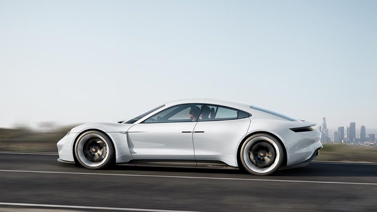 Porsche Taycan: электрокар Mission E обрёл официальное имя