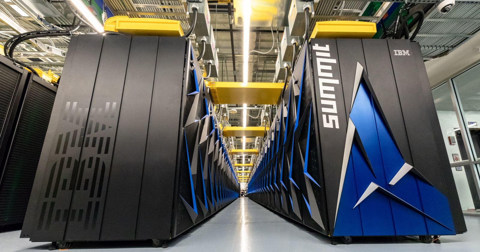 В США создали самый быстрый в мире суперкомпьютер