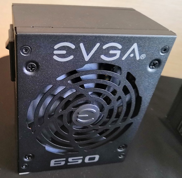 Computex 2018: материнские платы и блоки питания EVGA