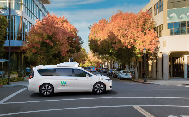 Waymo впереди планеты всей: робомобили компании откатали 11 млн километров - 1