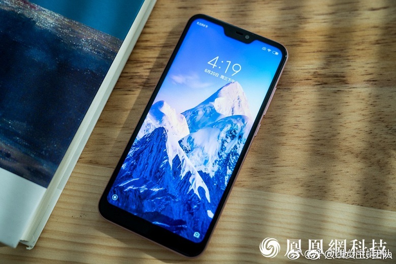 Фотогалерея дня: смартфон Xiaomi Redmi 6 Pro ценой $155 - 8