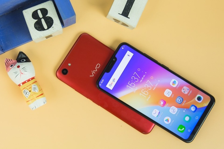 Смартфон Vivo Y81 наделён чипом Helio P22 и экраном с вырезом