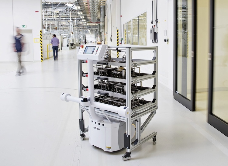 Škoda начала внедрение «умных» роботов-транспортёров