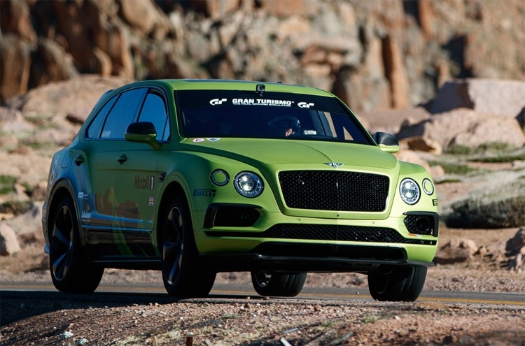 Кроссовер Bentley Bentayga установил новый рекорд в горной гонке Pikes Peak