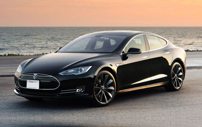 Батарея Tesla Model S загоралась трижды после ДТП со смертельным исходом - 1 Батарея Tesla Model S загоралась трижды после ДТП со смертельным исходом