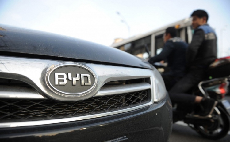 BYD строит крупнейший в мире завод по выпуску автомобильных батарей