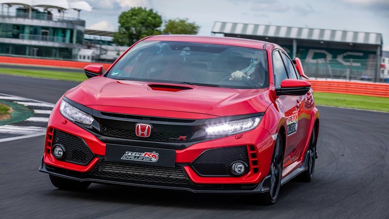 Honda Civic Type R установил рекорд на Сильверстоуне