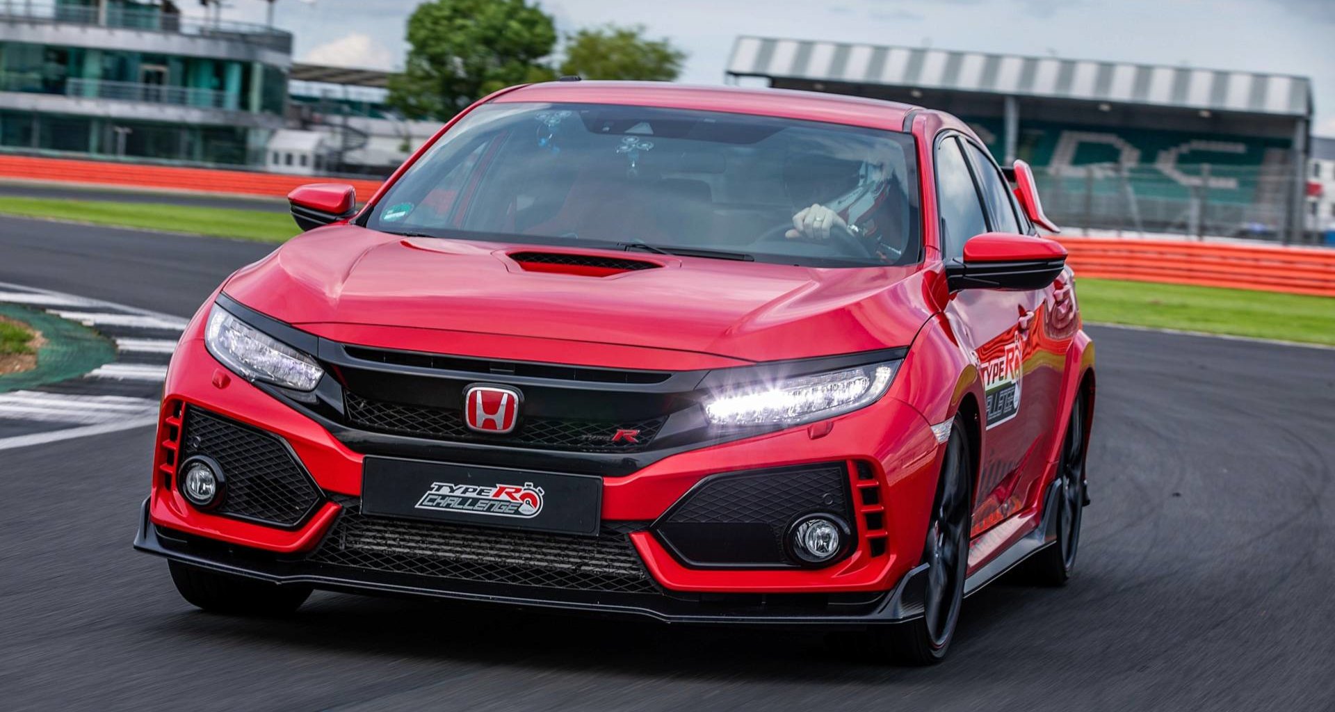 Honda Civic Type R установил рекорд на Сильверстоуне