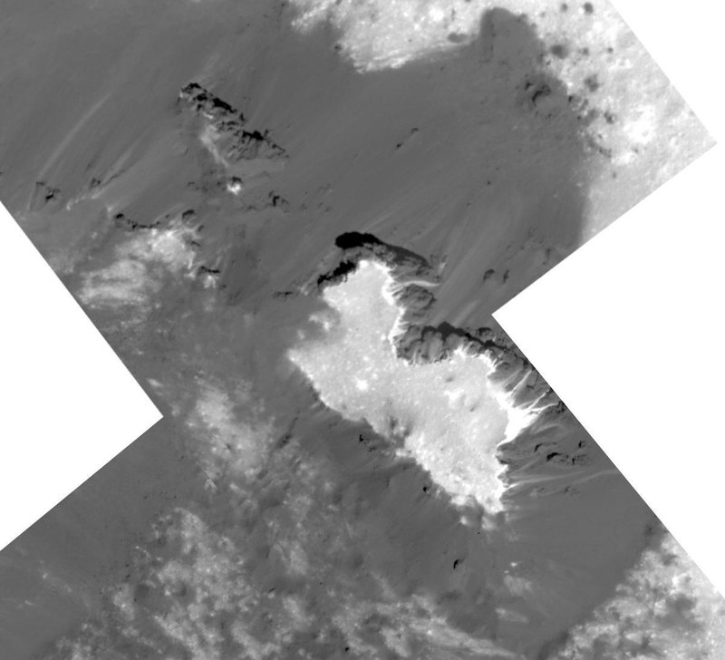Зонд Dawn получил детальные снимки кратера Оккатор на Церере
