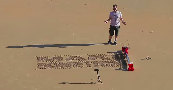 Робот, печатающий и рисующий на песке