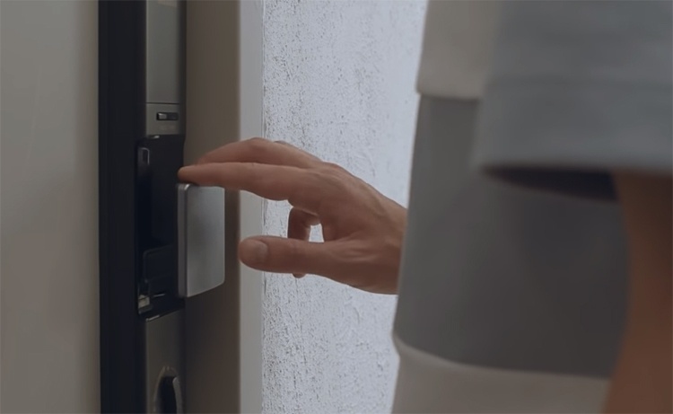 Представлен «умный» дверной замок Samsung с поддержкой Wi-Fi