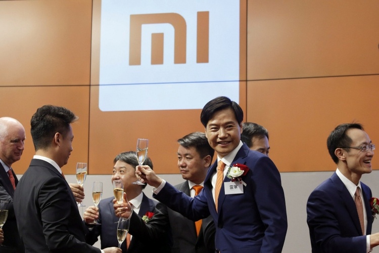 Котировки акций Xiaomi падают после IPO