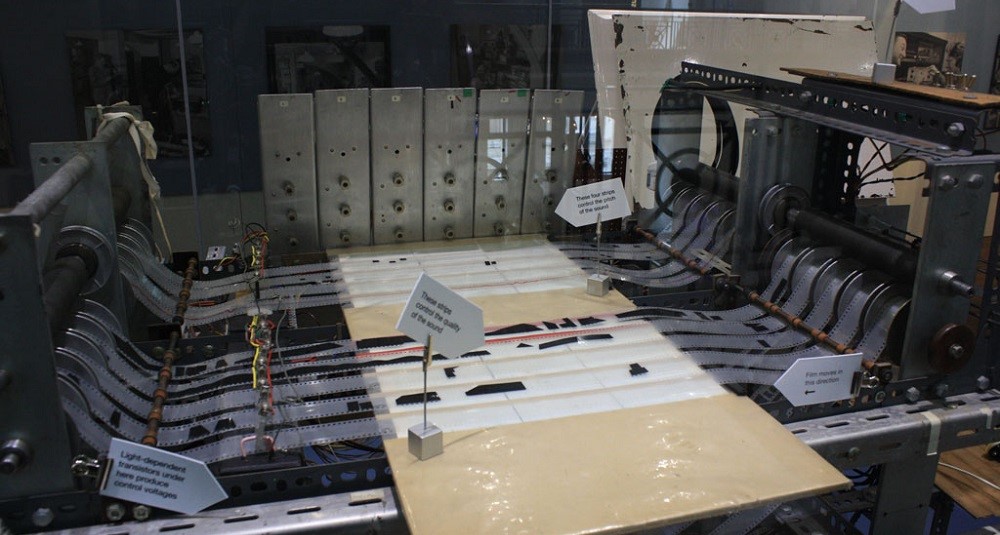 Музыка из бумаги и картона: краткая история вариофона и «рисованного звука» - 2 Музыка из бумаги и картона: краткая история вариофона и «рисованного звука» - 2