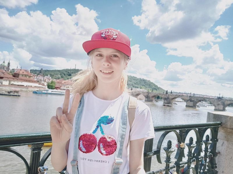 OPPO F7 — телефон для селфи