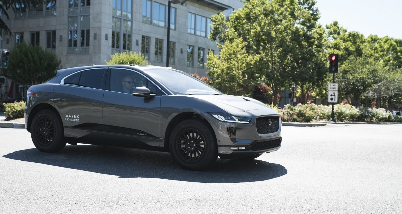 Waymo начала тестировать первые беспилотные Jaguar I-Pace Waymo начала тестировать первые беспилотные Jaguar I-Pace
