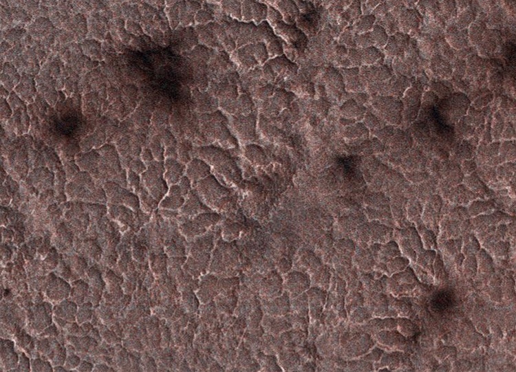 Фото дня: «пауки» на поверхности Марса