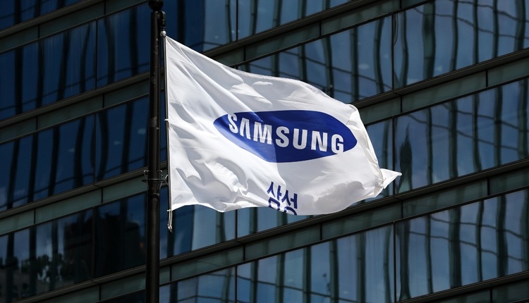 Смартфоны Samsung серии Galaxy A обзаведутся экранным сканером отпечатков пальцев Смартфоны Samsung серии Galaxy A обзаведутся экранным сканером отпечатков пальцев