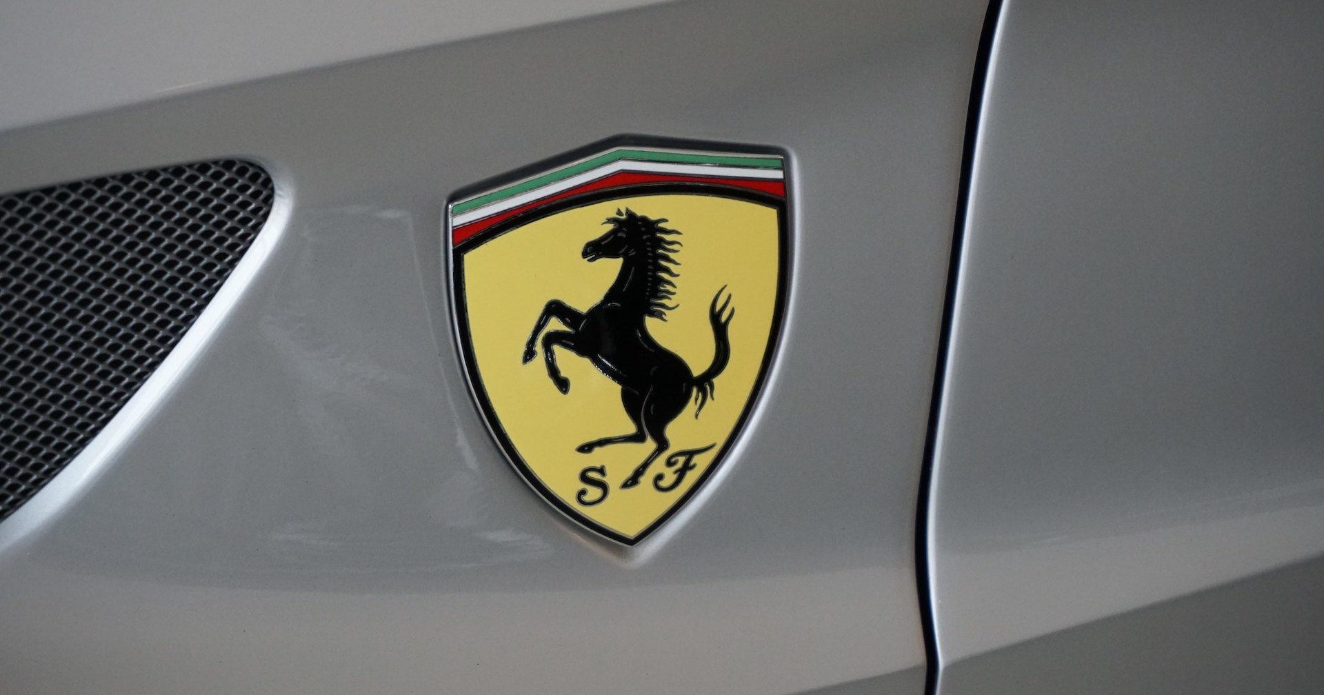 Ferrari запатентовала гибридный электронаддув