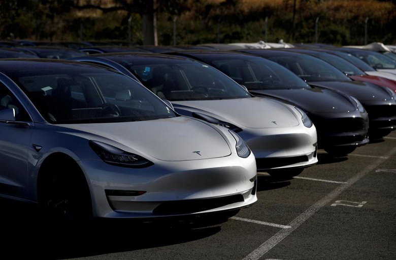 В Tesla признали, что обращались к поставщикам, чтобы уменьшить затраты