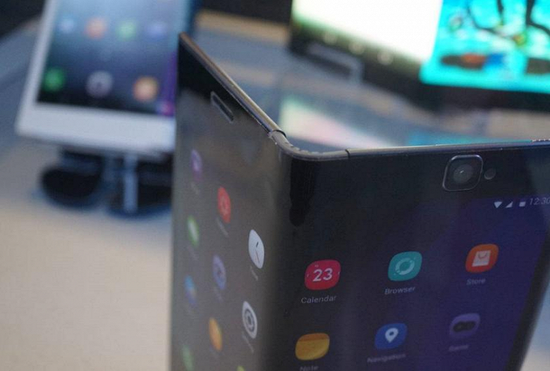 Huawei выпустит первый в мире смартфон со сгибающимся дисплеем в самом начале 2019 - 1 Huawei выпустит первый в мире смартфон со сгибающимся дисплеем в самом начале 2019