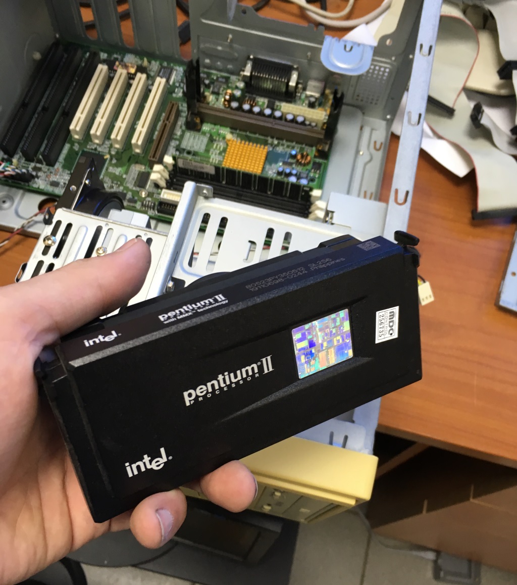 Как я собирал компьютер для старых игр - 3 Pentium ii