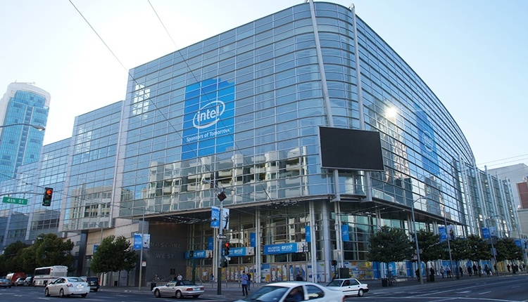 Intel резко увеличила квартальную прибыль