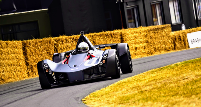 Рекордный заезд суперкара BAC Mono в Гудвуде: видео