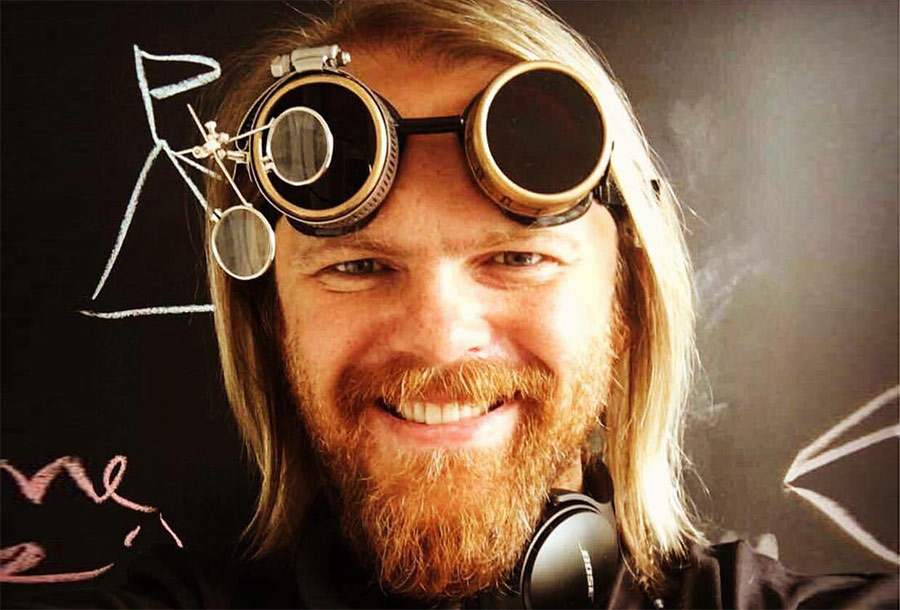 «Кто вчера был монопольным гигантом, завтра может стать никем». Интервью с Евгением Черешневым из Biolink.Tech - 1 «Кто вчера был монопольным гигантом, завтра может стать никем». Интервью с Евгением Черешневым из Biolink.Tech - 1