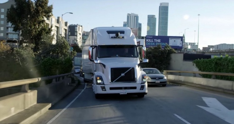Uber отказалась от разработки самоходных грузовиков