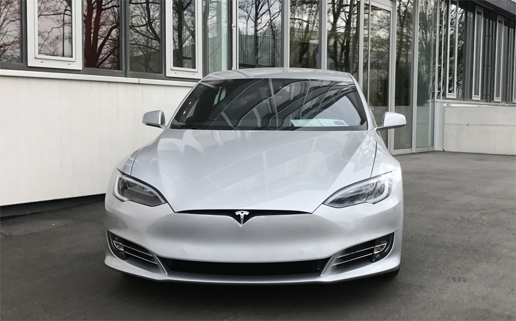 Tesla рассчитывает довести объём выпуска Model 3 до 10 000 штук в неделю в 2019 году