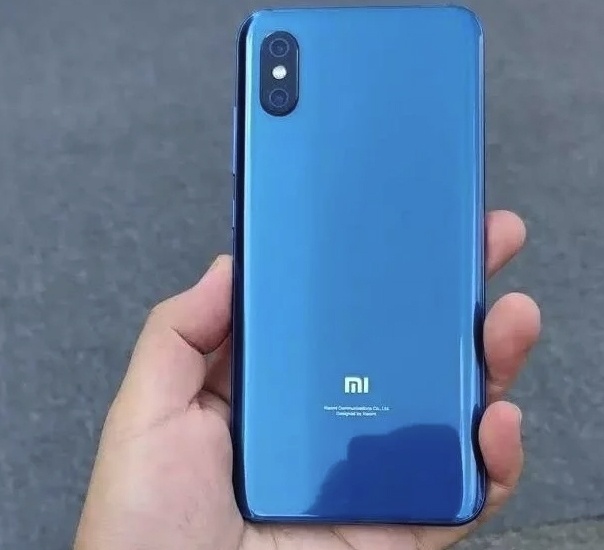 Xiaomi готовит смартфон среднего уровня Mi 8X