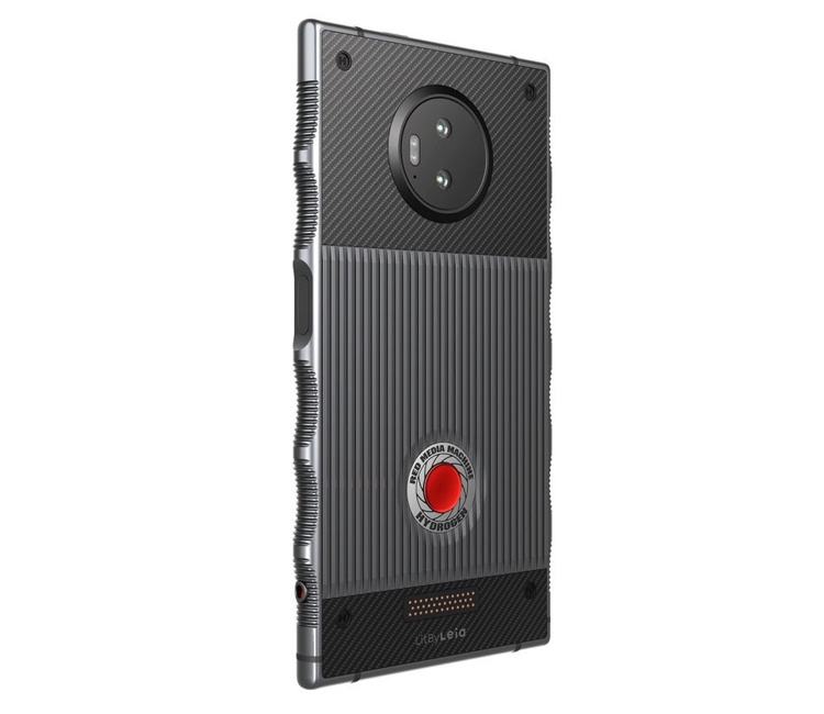 Смартфон RED Hydrogen One с голографическим экраном выйдет осенью