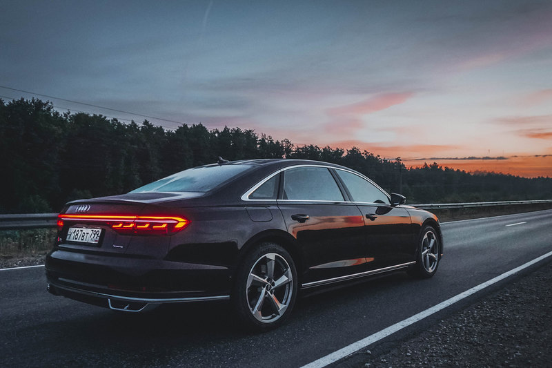 Технократия: тест Audi A8 L 55