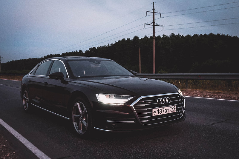 Технократия: тест Audi A8 L 55