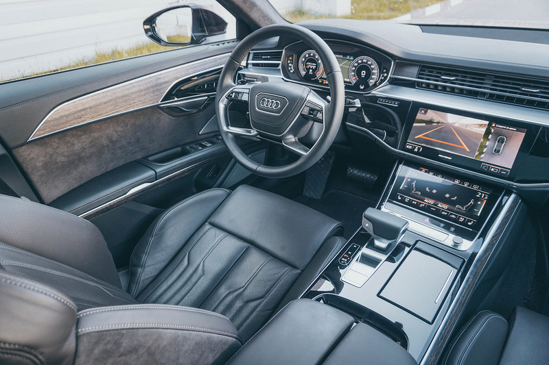 Технократия: тест Audi A8 L 55