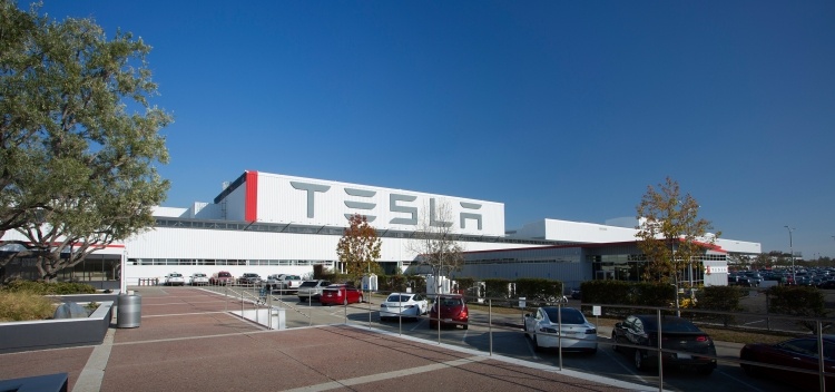 Илон Маск намерен сделать Tesla частной компанией стоимостью  млрд