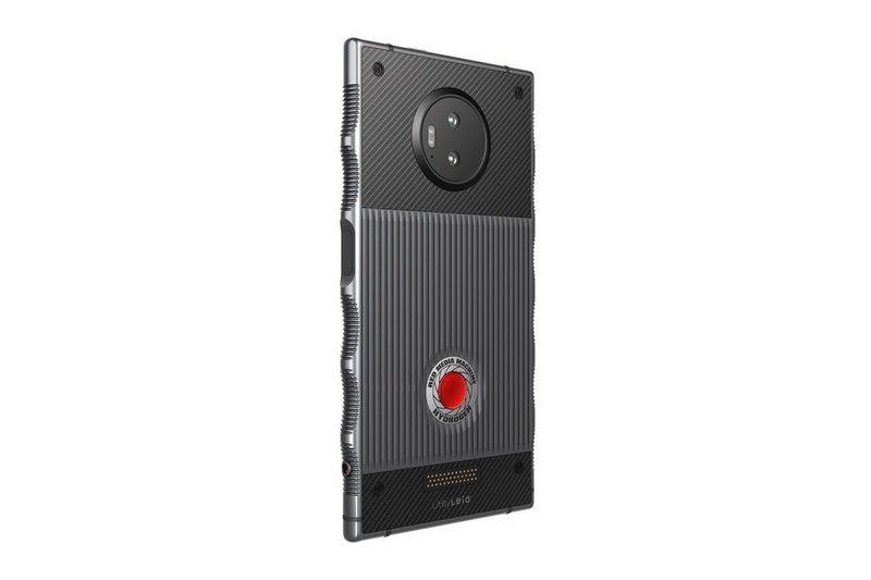 Стала известна дата выхода голографического смартфона Red Hydrogen One