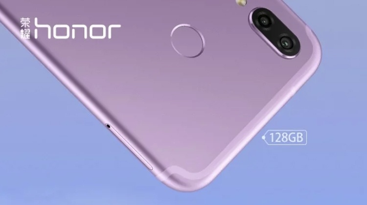Смартфон Huawei Honor Play вышел в версии со 128 Гбайт памяти