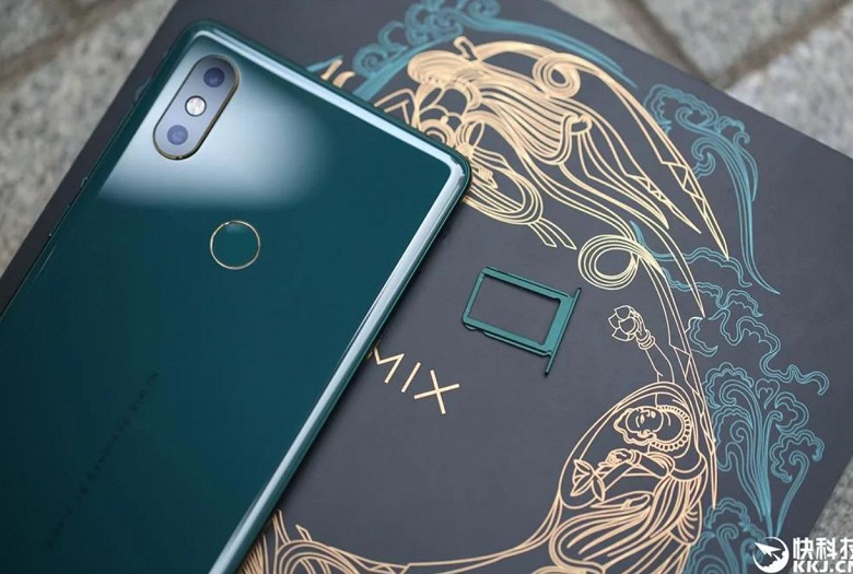 Смартфоны Xiaomi Mi Nix 2S Emerald Green уже распроданы