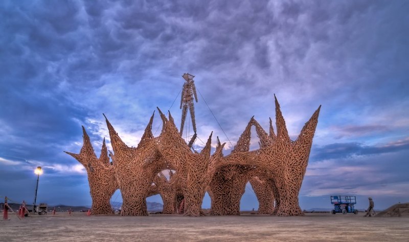 10 самых впечатляющих инсталляций фестиваля Burning Man