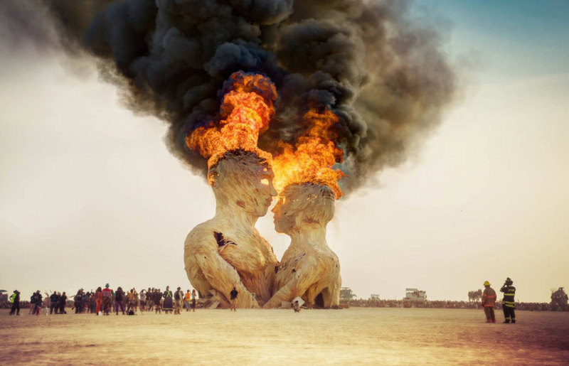 10 самых впечатляющих инсталляций фестиваля Burning Man