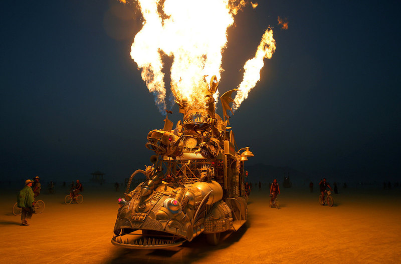 10 самых впечатляющих инсталляций фестиваля Burning Man