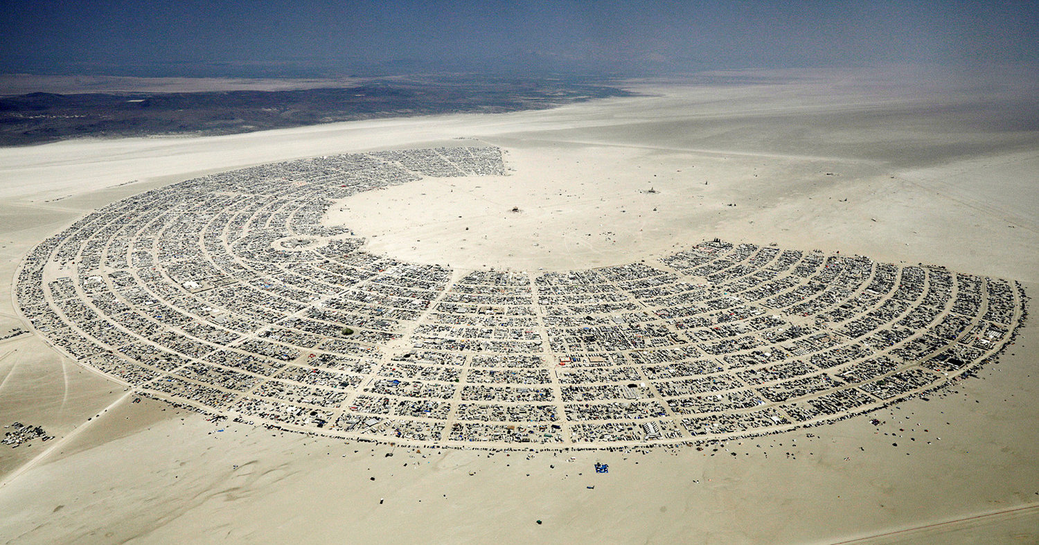 10 самых впечатляющих инсталляций фестиваля Burning Man