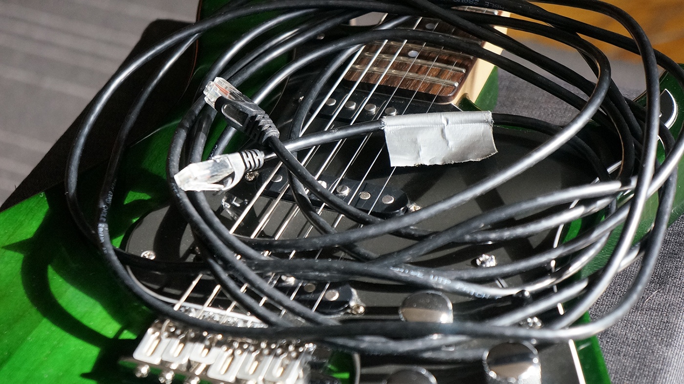 Электрогитара, работающая по Ethernet кабелю - 1