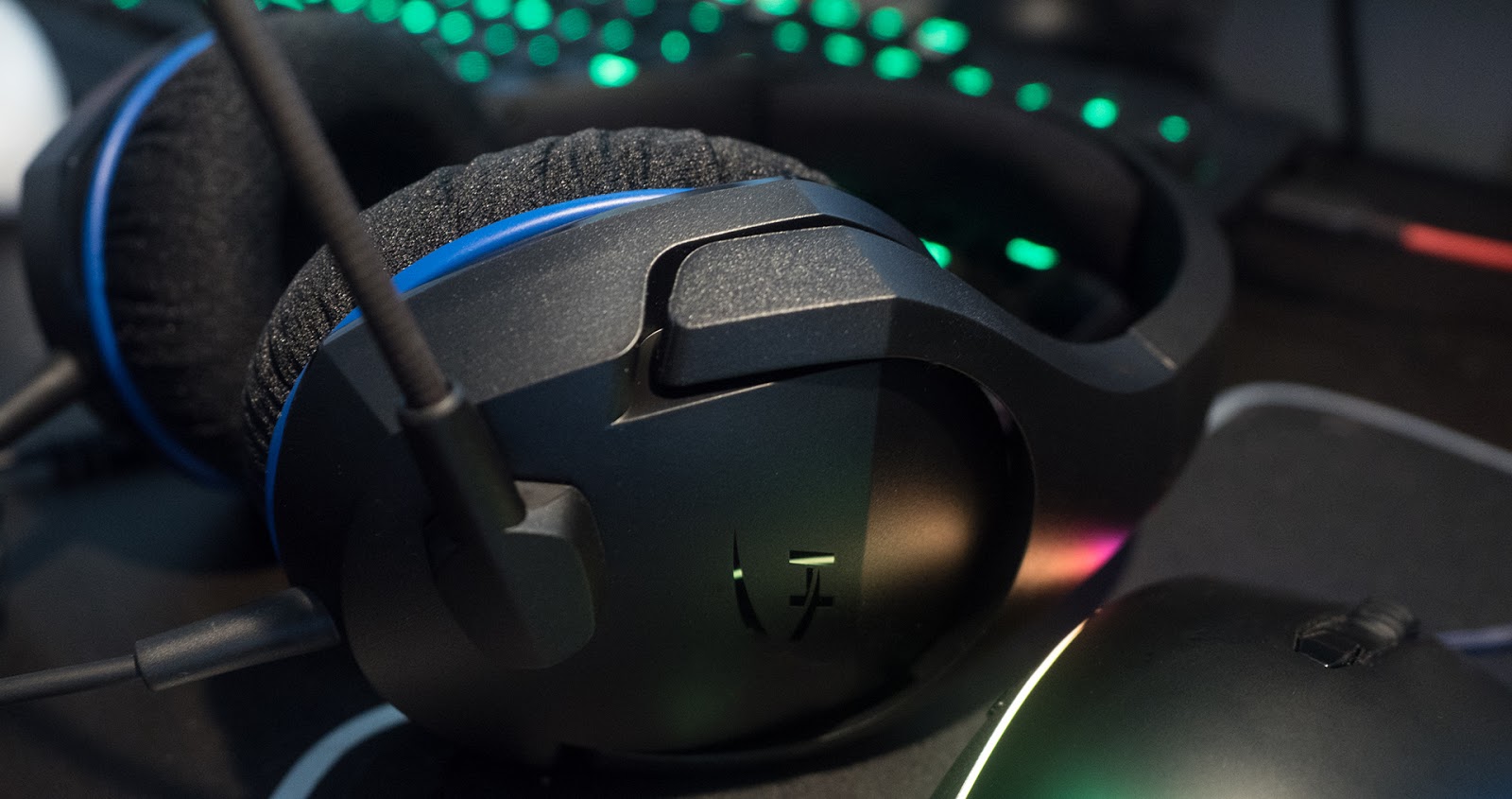 Обзор HyperX Cloud Stinger Core: лёгкая и прочная гарнитура с характером - 2 Обзор HyperX Cloud Stinger Core: лёгкая и прочная гарнитура с характером - 2